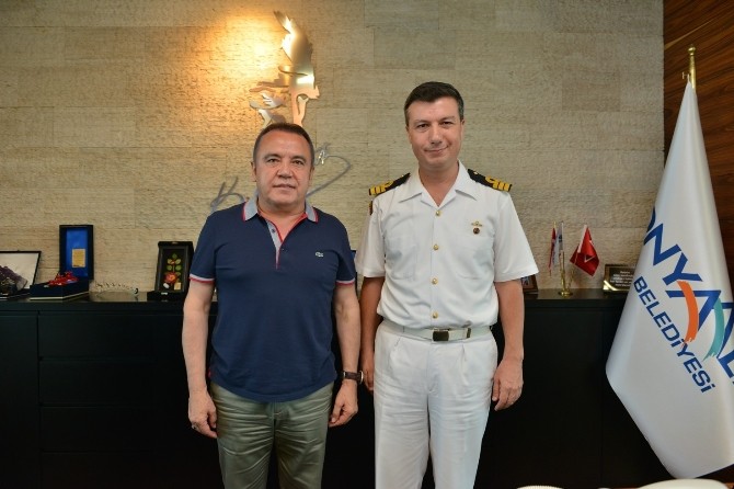 Sahil Güvenlik Komutanı Başkan Böcek’i Ziyaret Etti