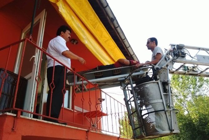 Çaycuma Belediyesi’ne bağlı itfaiye ekipleri tarafından yaralı kurtarma tatbikatı yapıldı.