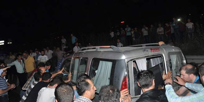 Karşı şeride geçen otomobil dehşet saçtı! 7 yaralı