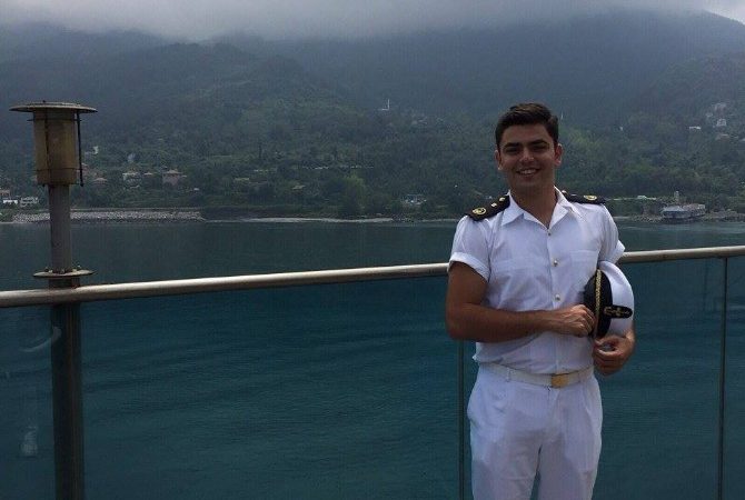 Yolcusu Olduğu Geminin Kaptan Adayı Ordu’da Gökberk Kalyoncu (22) adlı genç, 20 yıl önce 2