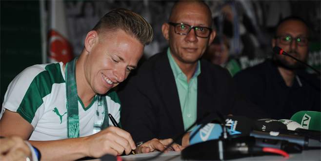 Balázs Dzsudzsák resmen Timsah!