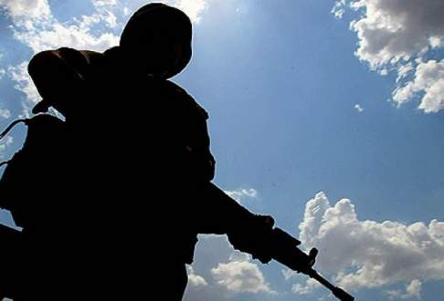 Şırnak’ta tabura taciz ateşi açıldı