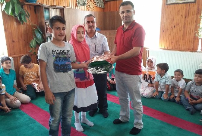 Bitlis’in Adilcevaz ilçesinde yaz Kur’an kurslarında düzenlenen hadis ve sure