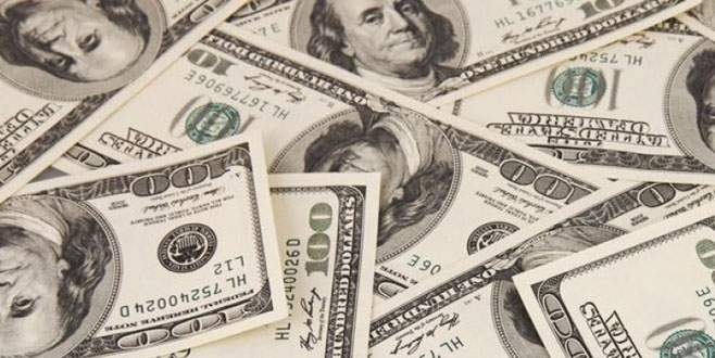 Dolar rekora doymuyor