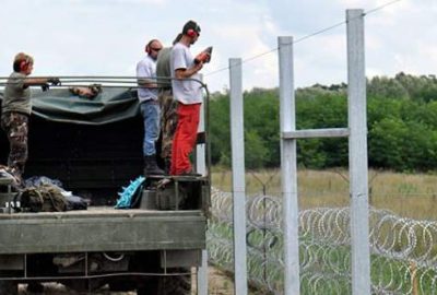 İki ülke arasına tel örgü