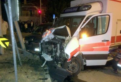 Kelkit’te Kaza Yerine Giden Ambulans Kaza Yaptı: 3 Yaralı