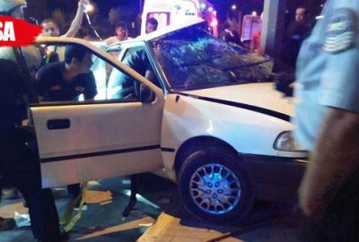 Otomobilde sıkışan sürücü ölümden döndü