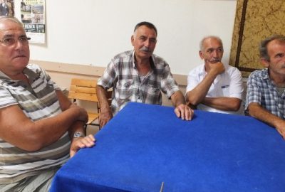 Deve Güreşi Özlemini Kahvehanede Gideriyorlar