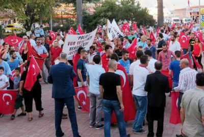 Bursa’da şehitler için yürüyüş