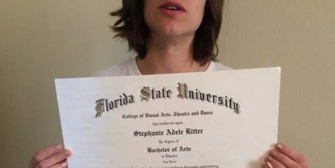 Üniversite mezunu kadın diplomasını satılığa çıkardı