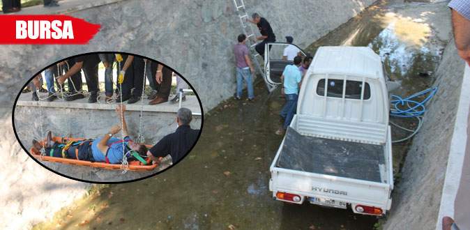 Kamyonet dereye uçtu: 1 yaralı