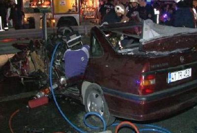 Korkunç kaza: 3 ölü 9 yaralı