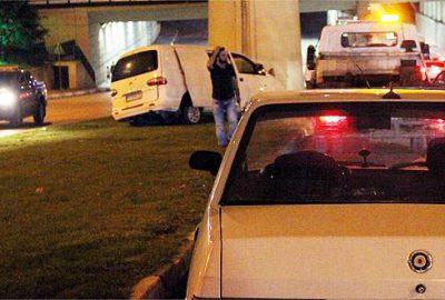 Aşırı süratli halde kırmızı ışık ihlali yaptı