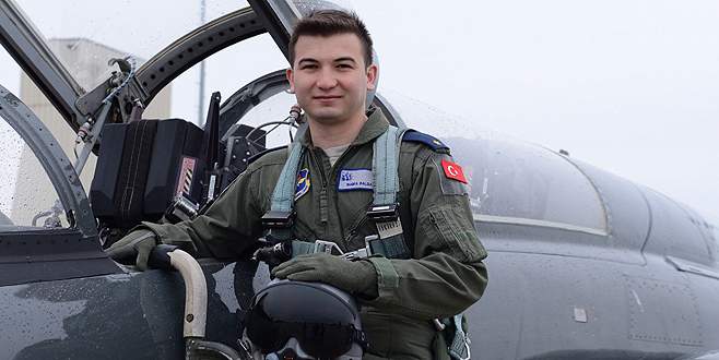 Türk savaş pilotunun büyük başırısı