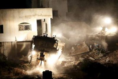 İsrail askeri buldozerlerle kenti bastı