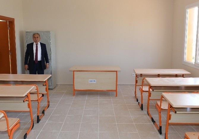 Suriyeli Çocuklara Okul Müjdesi