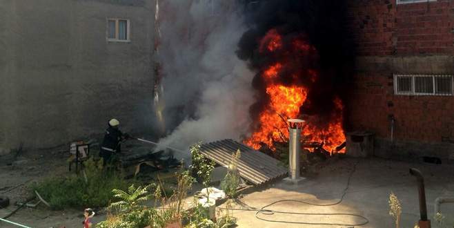 Boyahanedeki yangında faciadan dönüldü