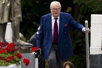 Yaşlı kurt yeni parti kurdu