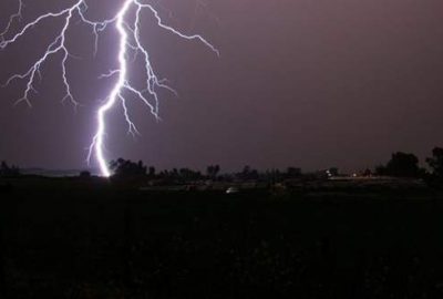 Yıldırım düştü: 32 ölü