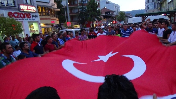 Çaycuma’da Teröre Tepki Çaycuma’da Teröre Tepki