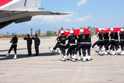 Şehitler memleketlerine uğurlandı