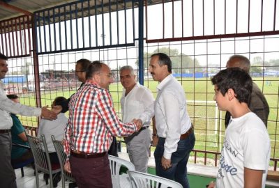 Başkan Üzülmez, Kartepe Belediyespor’un Maçını İzledi