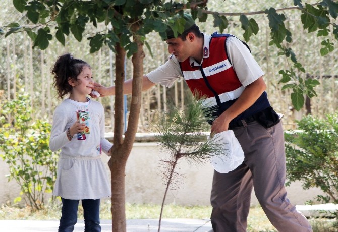 Sığınmacıları Bırakıp Kaçtı