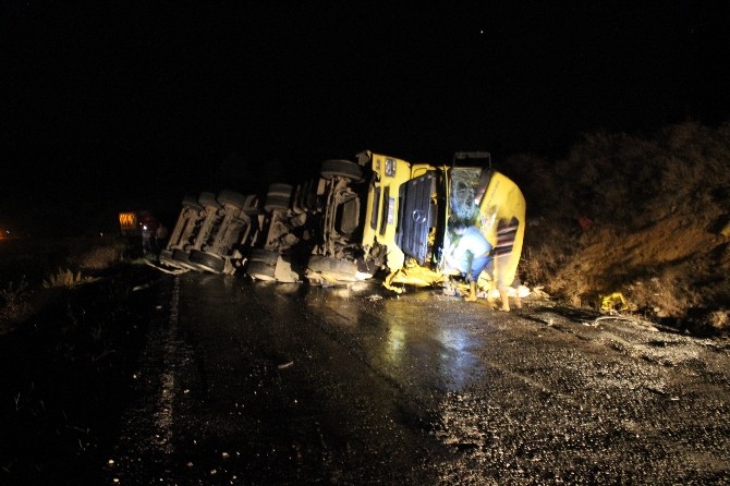Kütahya’da Asit Tankeri Devrildi: 1 Yaralı