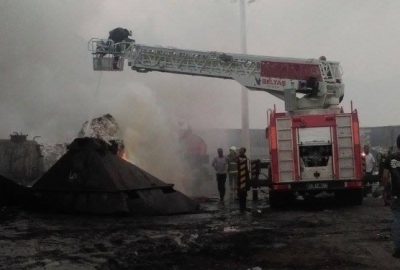 Kağıt Fabrikasında Korkutan Yangın