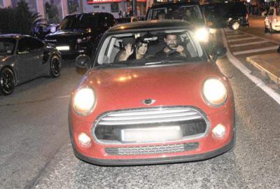 Yeni arabalarını denediler