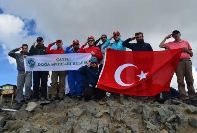 Kaçkar Dağı’nın Zirvesinde Şehitler İçin Selam Durdular