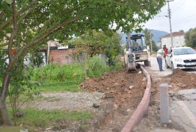 Kartepe Mesudiye Caddesi’nde Kaldırım Çalışması