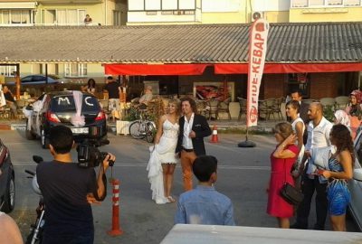 Nikahlarını Kumsalda Kıydırdılar