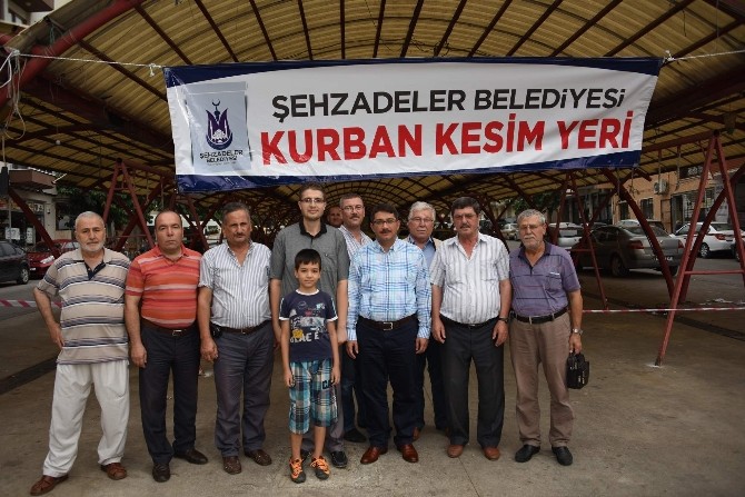 Başkan Çelik Kurban Kesim Yerlerini İnceleedi Başkan Çelik Kurban Kesim Yerlerini İnceleedi