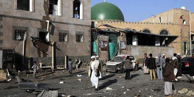 Bayram namazı sırasında camide patlama: En az 29 ölü