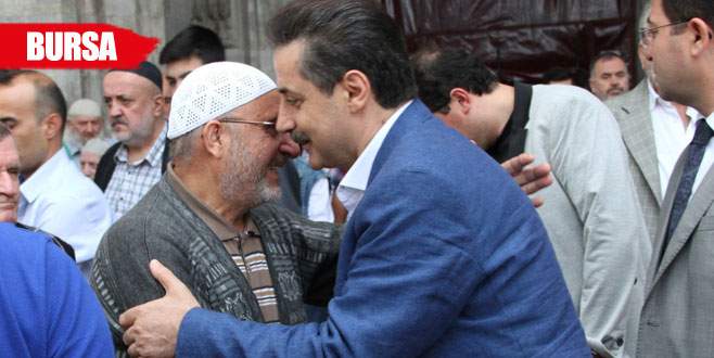 Faruk Çelik’ten bayram mesajı: ‘Nefretimizi kurban edelim’