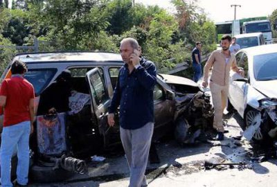 Zincirleme trafik kazası: 11 yaralı