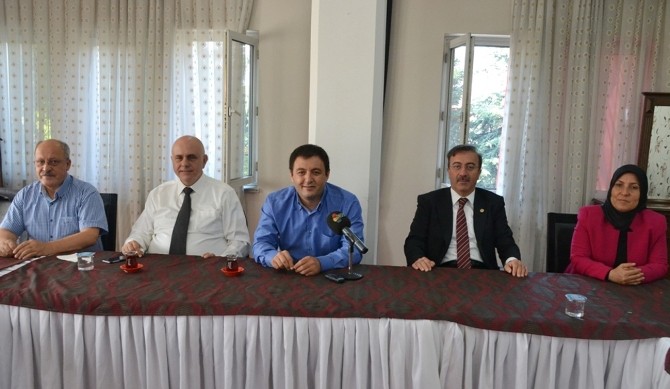 AK Parti Isparta Milletvekili Adaylarının Basın Toplantısı