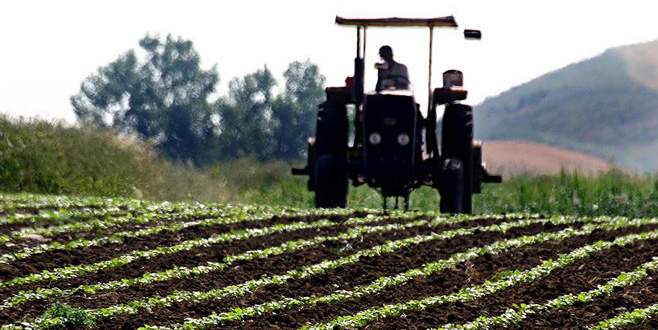 Tarlaları otopilotlu traktörler sürecek