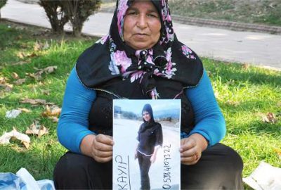 İznik’te 4 gündür kayıp olan kızlarını arıyorlar