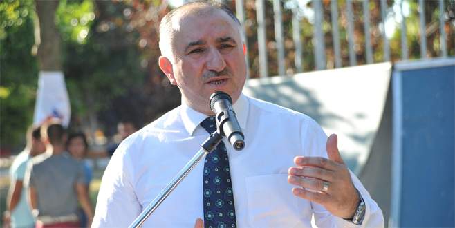 Aileler çocuklara destek vermeli