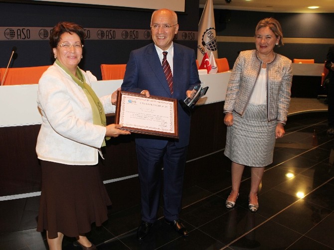 Yaşar’a “Etik Yönetici” Ödülü