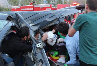 Ambulansın peşinden ölüme gittiler