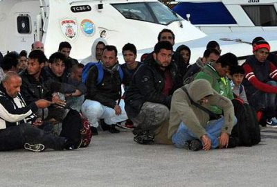 112 sığınmacı boğulmak üzereyken kurtarıldı