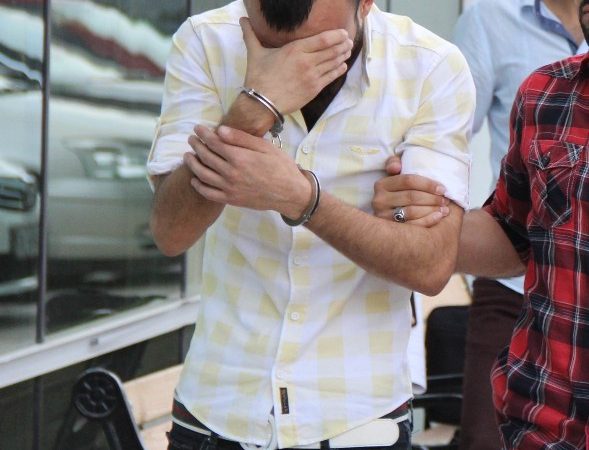 Samsun’da uyuşturucu hap ve bonzai ile yakalanan bir kişi gözaltına