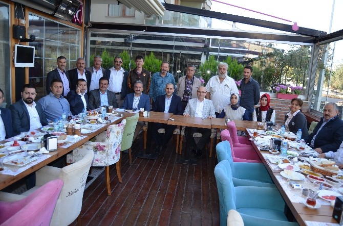 AK Parti Aliağa Teşkilatı, Milletvekili Adayları Ve Basın Bir Araya Geldi