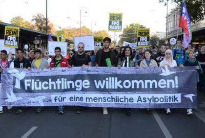 100 bin kişi mülteciler için yürüdü