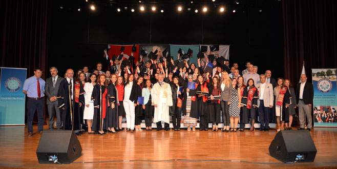 Sağlık Yüksekokulu öğrencilerine diploma