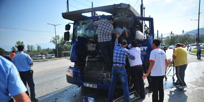 Bursa’da zincirleme kazada can pazarı
