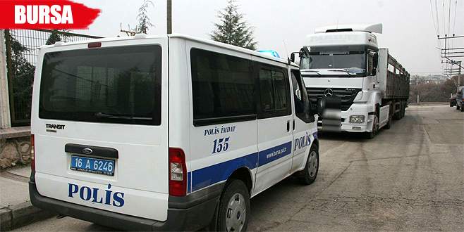 Park halindeki TIR’dan 300 litre mazot çaldılar